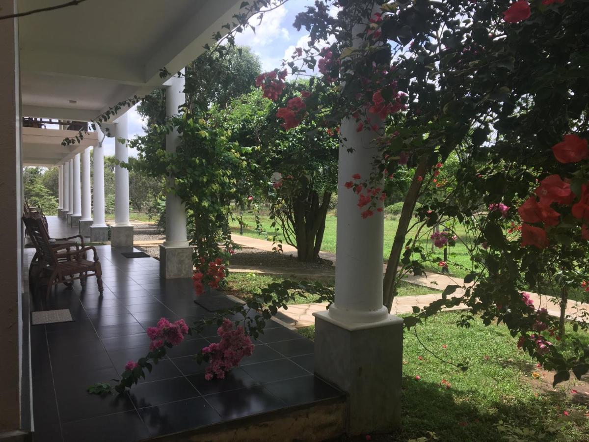 Hotel Goddess Garden Sigirija Zewnętrze zdjęcie